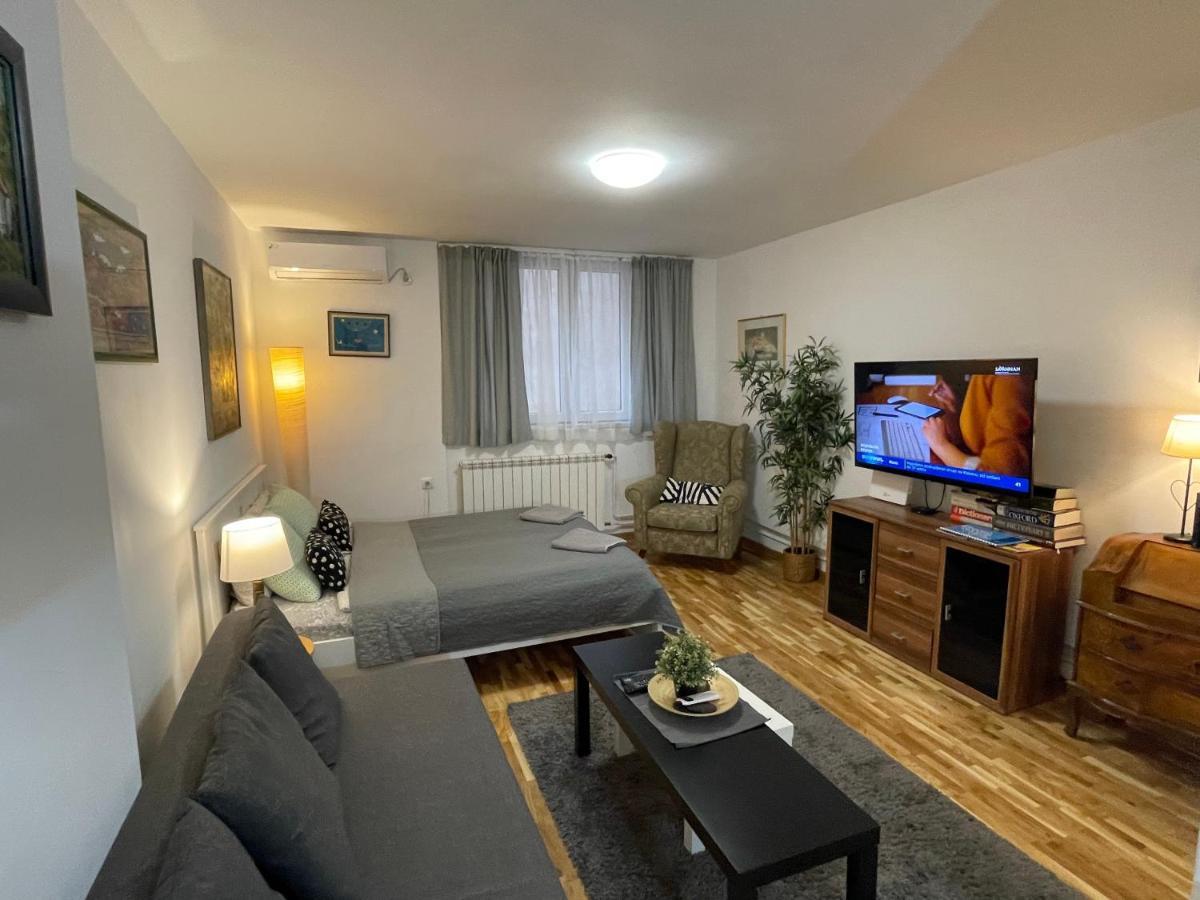 Axis Mundi Apartment Beograd Ngoại thất bức ảnh