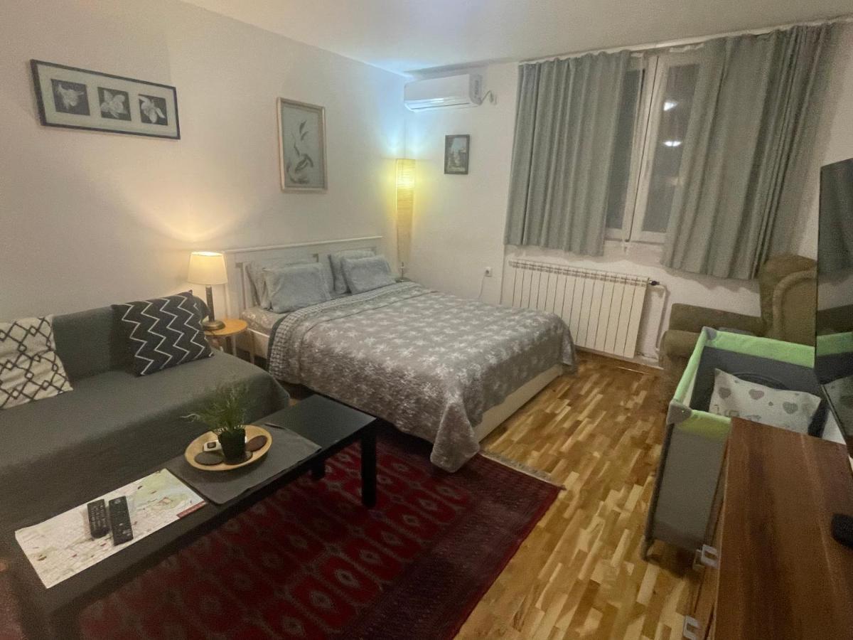 Axis Mundi Apartment Beograd Ngoại thất bức ảnh
